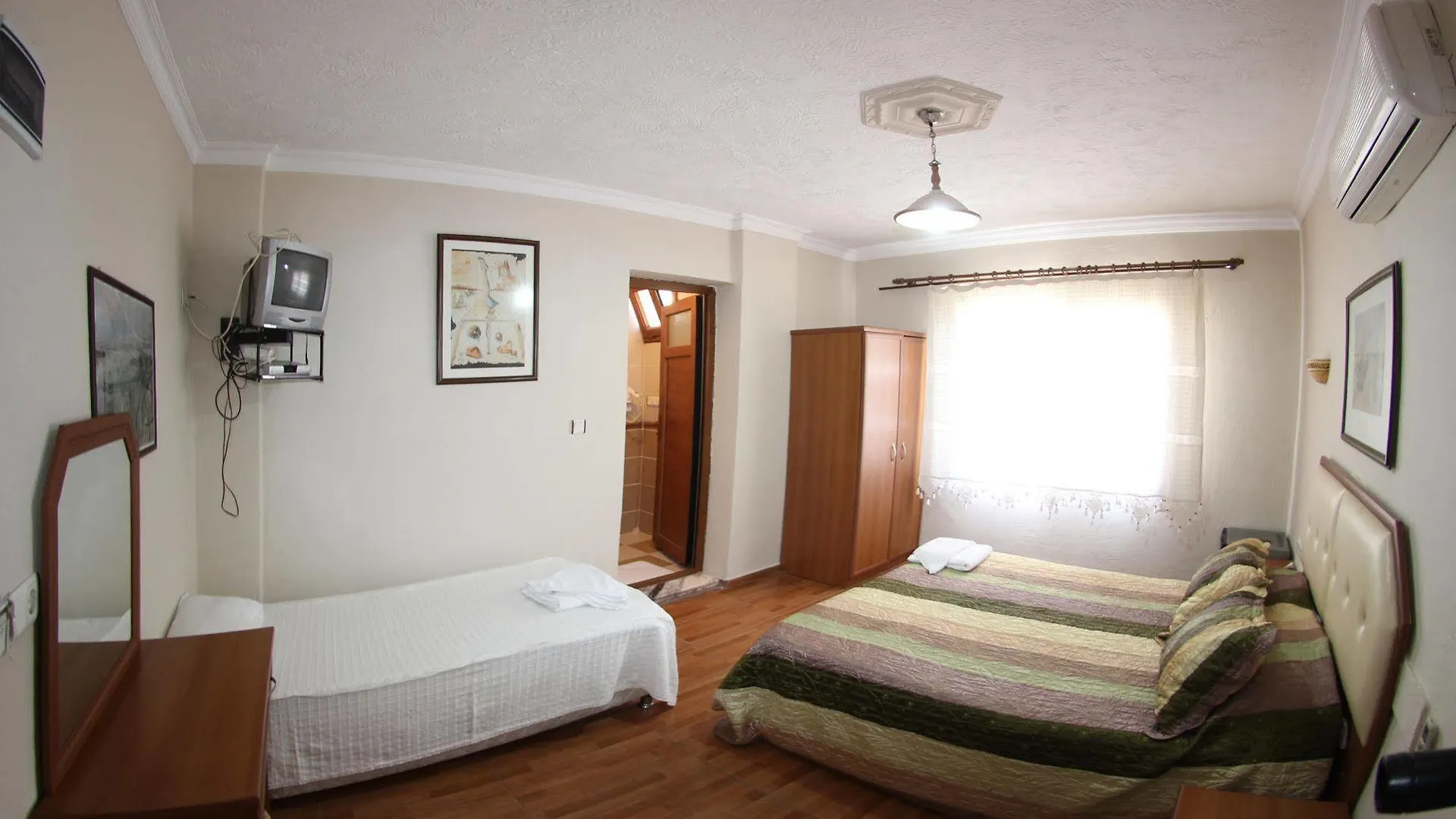 Rebetika Hotel & Bistro Selçuk